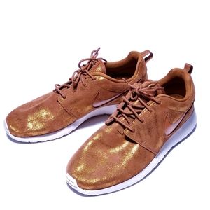NWOT Women's Nike Roshe One Metallic Tawny sz 8.5